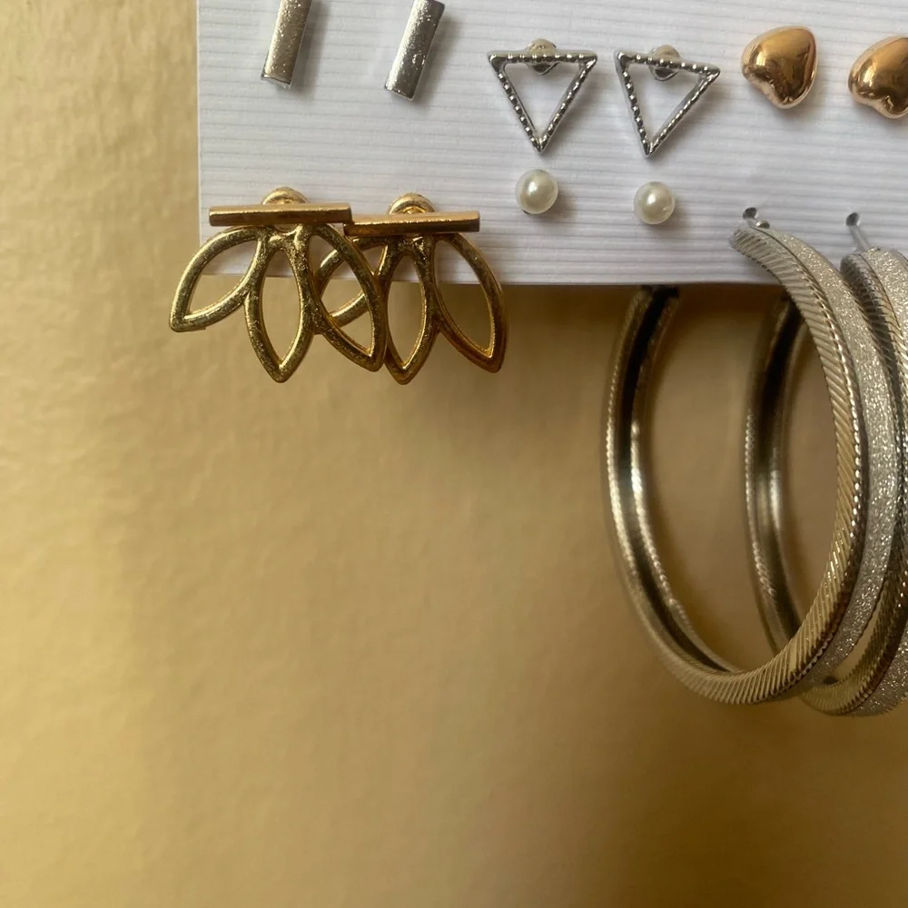 NEW fashion earrings set